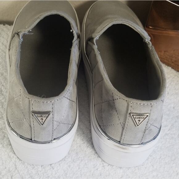 Guess Daylea Platform Sneaker Size 5.5 Gray/Silver Slip-On Faux Suede Comfy New - Picture 9 of 10